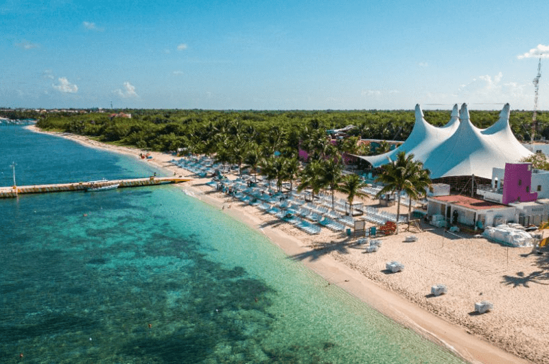 The beachfront at Playa Mia Water Park in Cozumel